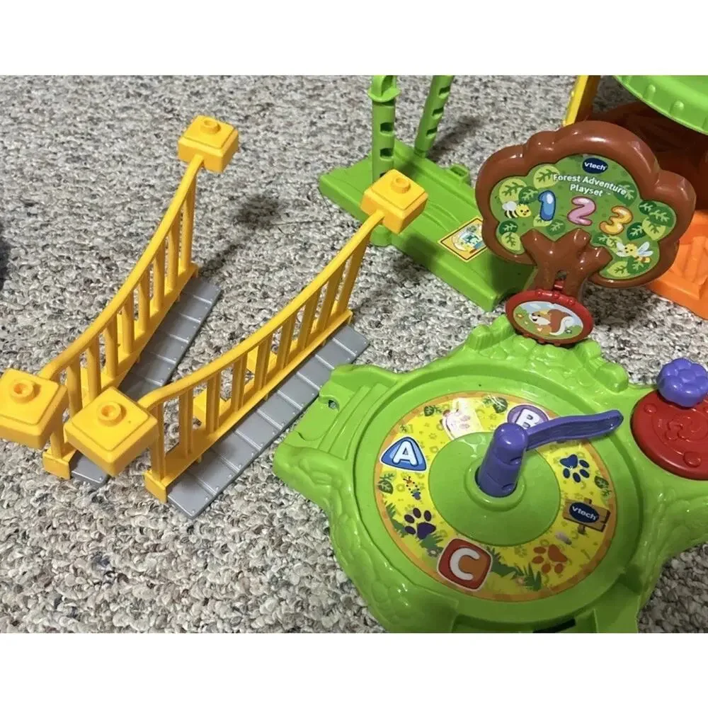 Vtech Go! Go! Smart Wheels Chug & Go Railroad Spiral Tower Garage Vehicle 100 Pc